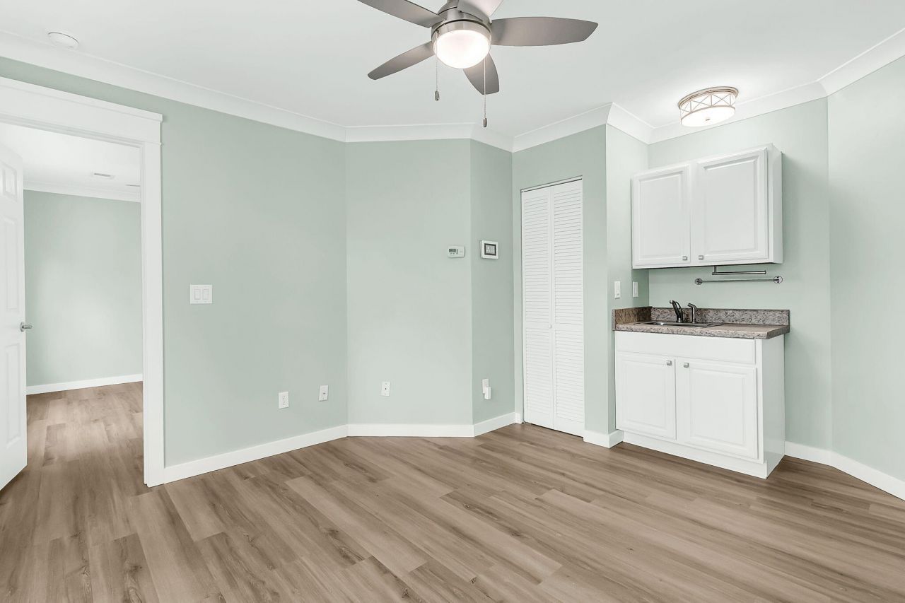 1830 Kempton Avenue Photo 37