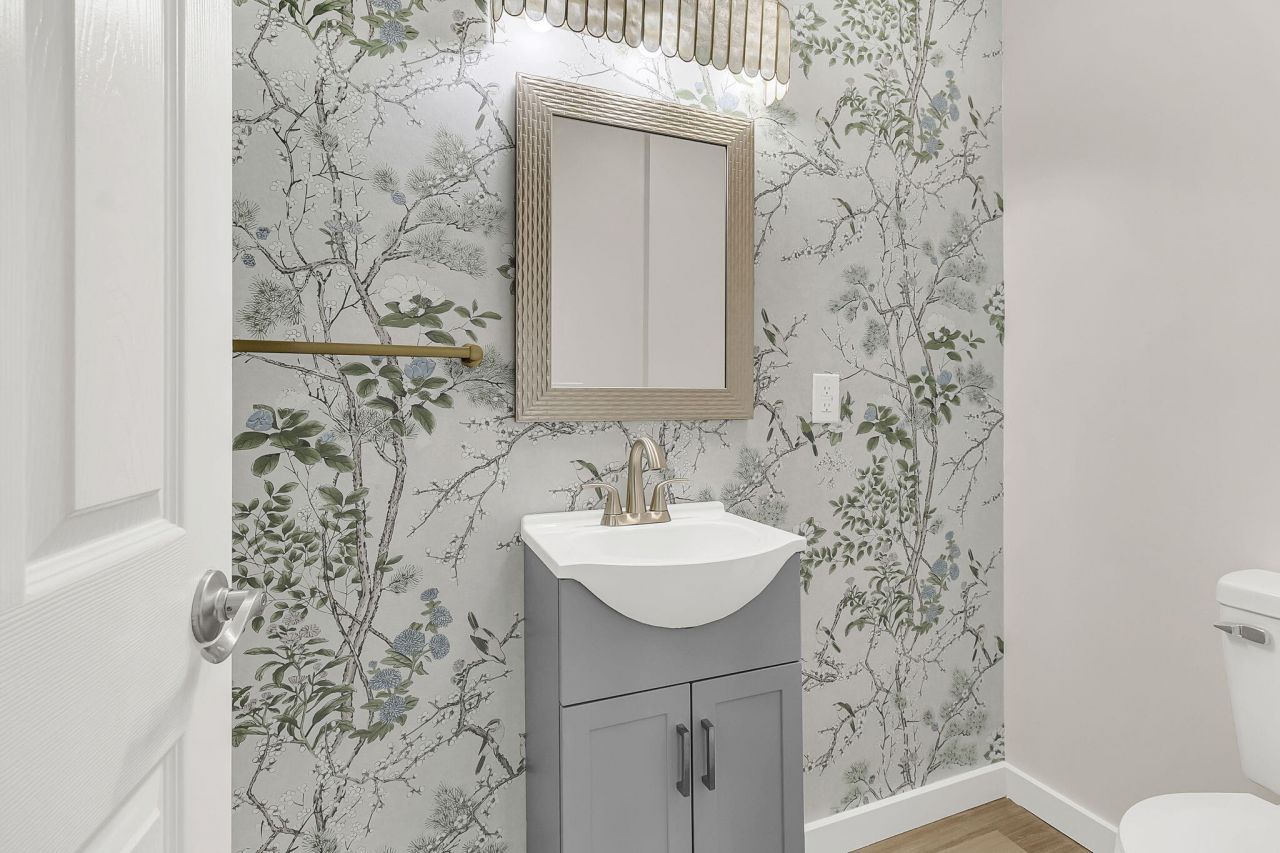 1830 Kempton Avenue Photo 42