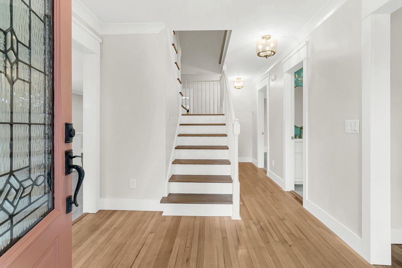 1830 Kempton Avenue Photo 7