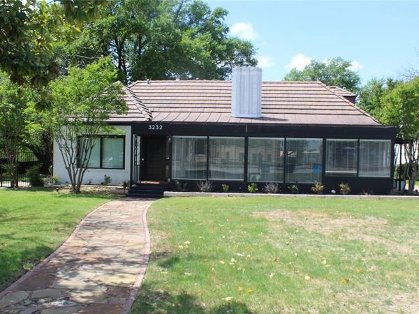 3232 Bellaire Drive W, Fort Worth, TX 76109