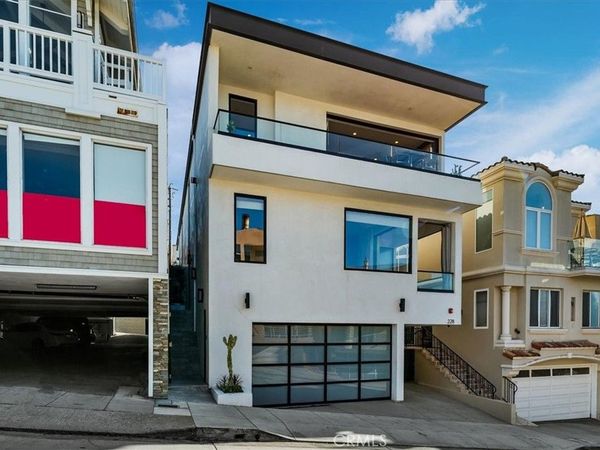 228 38th St, Manhattan Beach, CA 90266