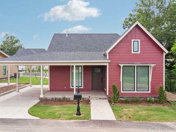 210 S Bluff Street, Unit B, Catoosa, OK 74015