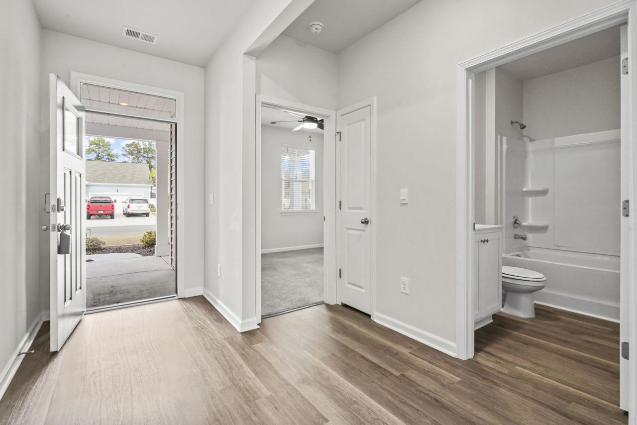 3068 Fair Ridge Way  Photo 4