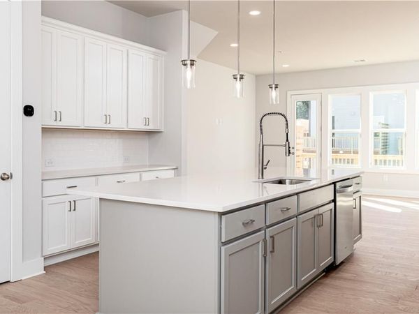 2304 Mockernut Trail , Unit 143, Smyrna, GA 30080