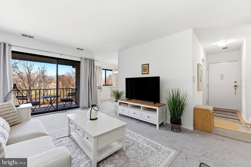 6027 Majors Lane, Unit 5, Columbia, MD 21045 Main Photo