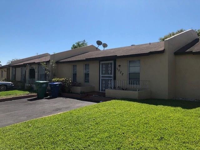 3025 NW 204th Terrace, Miami Gardens, FL 33056 Photo