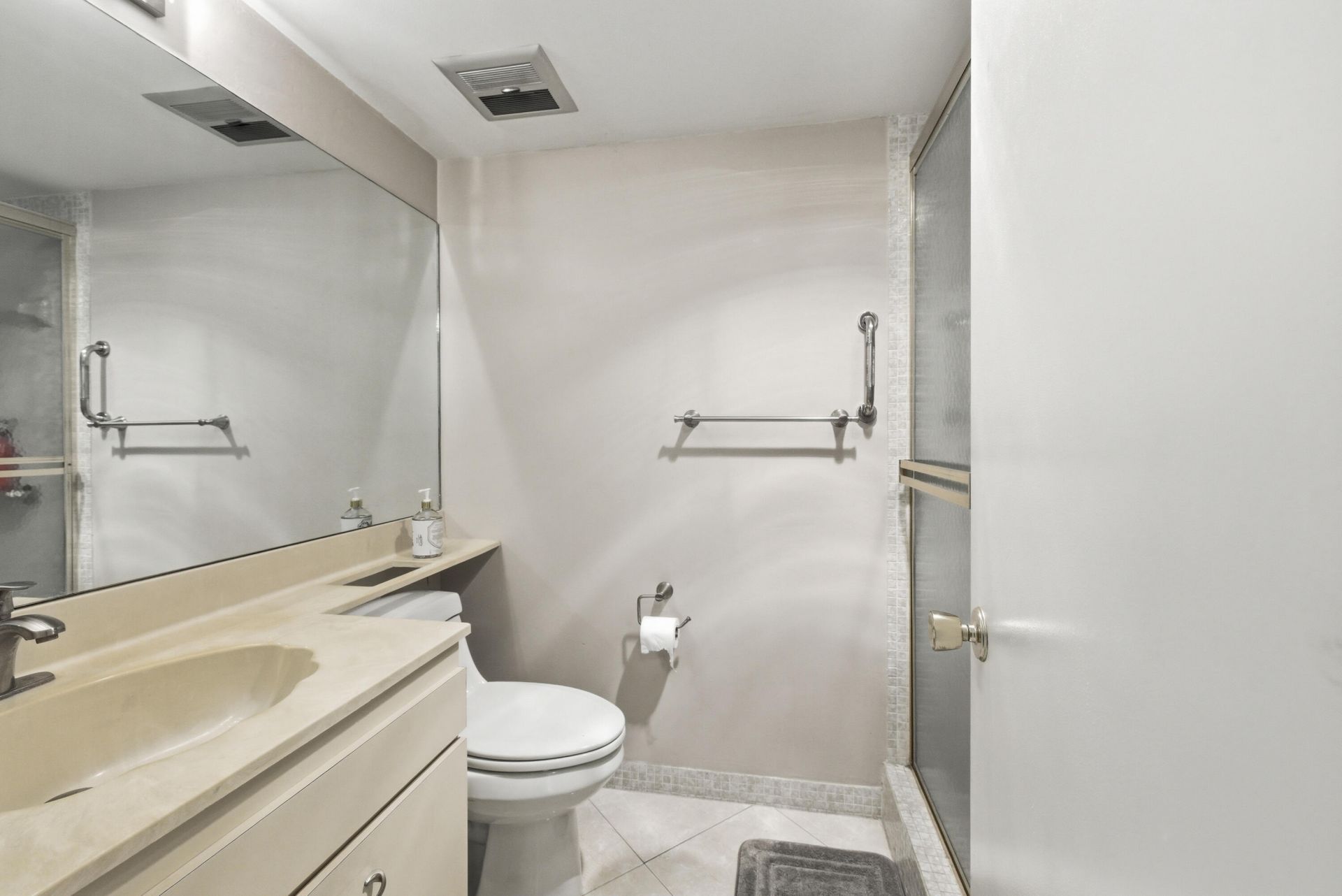 615 N Riverside Drive, Unit 301, Pompano Beach, FL 33062 Photo