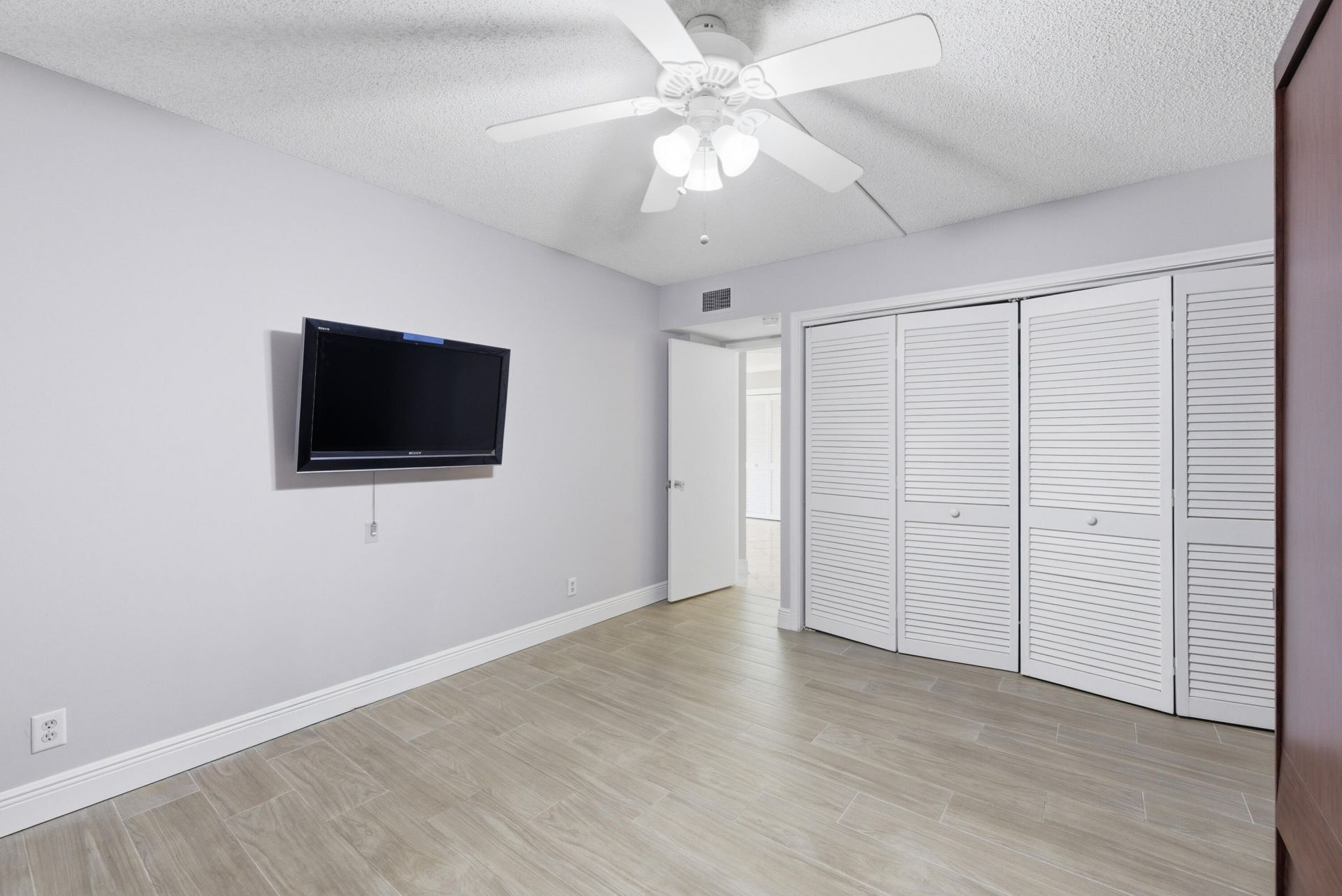 615 N Riverside Drive, Unit 301, Pompano Beach, FL 33062 Photo