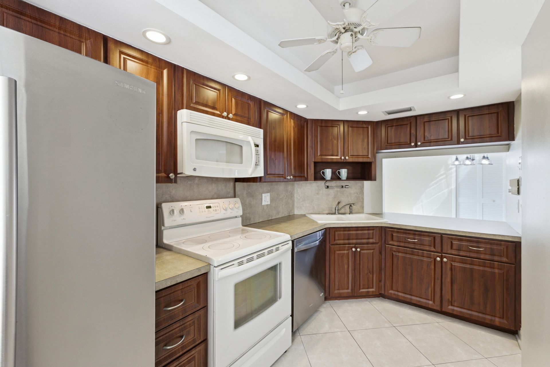 615 N Riverside Drive, Unit 301, Pompano Beach, FL 33062 Photo