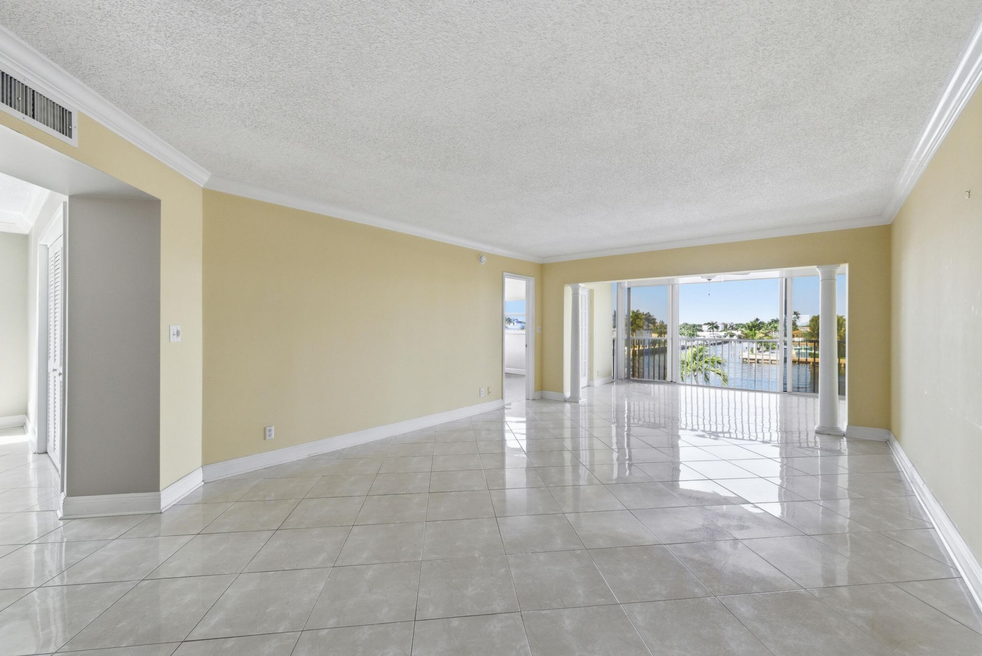 615 N Riverside Drive, Unit 301, Pompano Beach, FL 33062 Photo