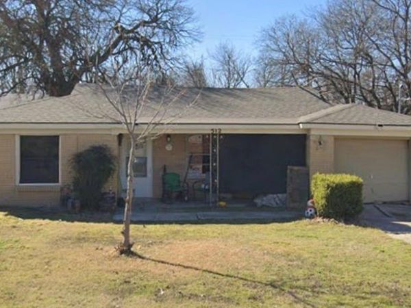 512 Mirike Drive, White Settlement, TX 76108