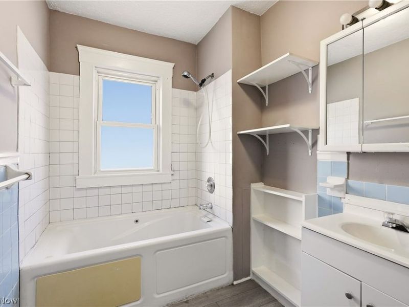 2064 Halstead Avenue, Lakewood, OH 44107 Photo 15