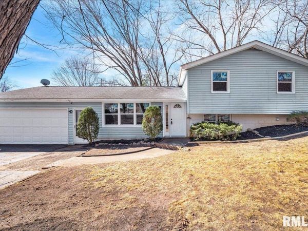 1129 N LEROY Street, East Peoria, IL 61611