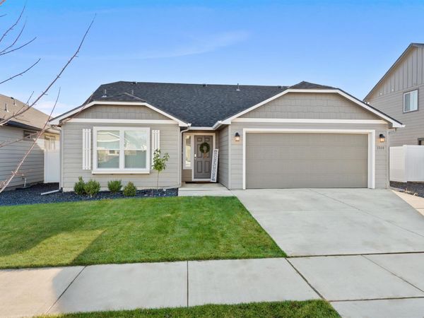 1808 E C St, Deer Park, WA 99006