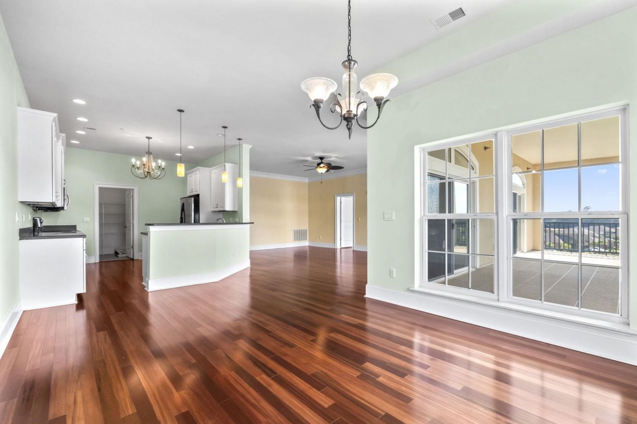 249 Venice Way  Photo 13