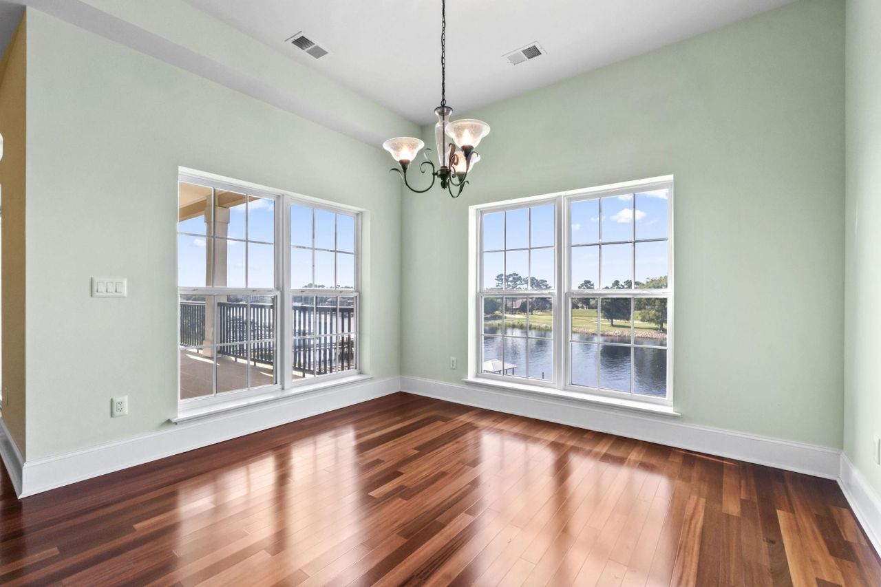 249 Venice Way  Photo 14