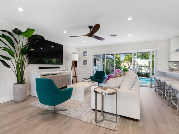 5821 NE 14th Way, Fort Lauderdale, FL 33334