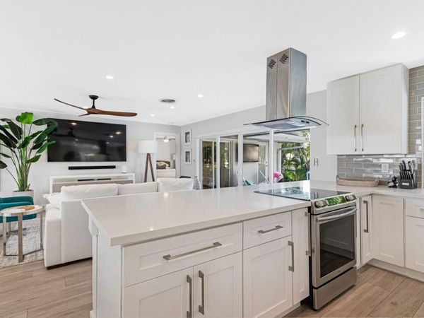 5821 NE 14th Way, Fort Lauderdale, FL 33334