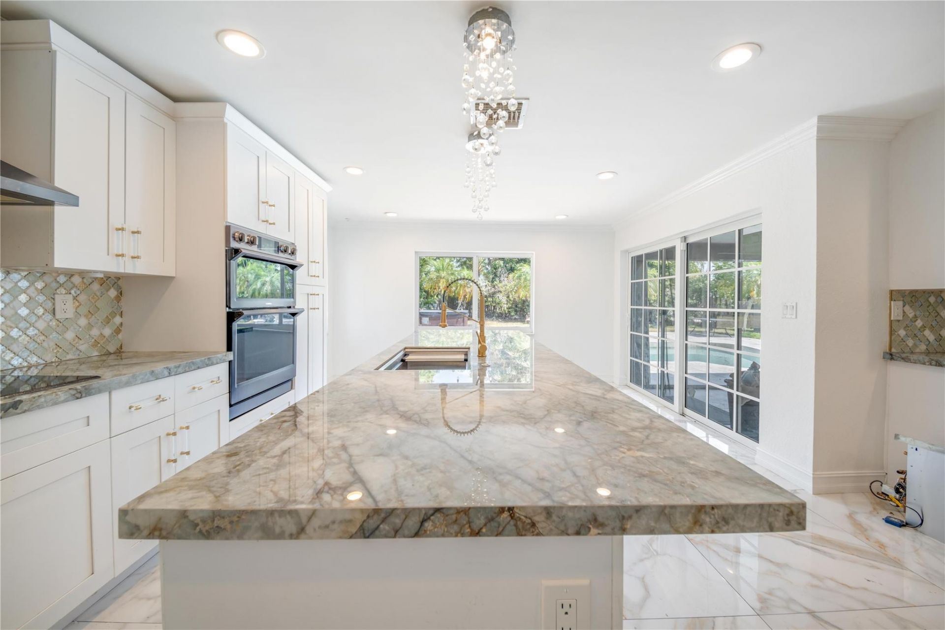 16770 Lakeview Court, Weston, FL 33326 Photo