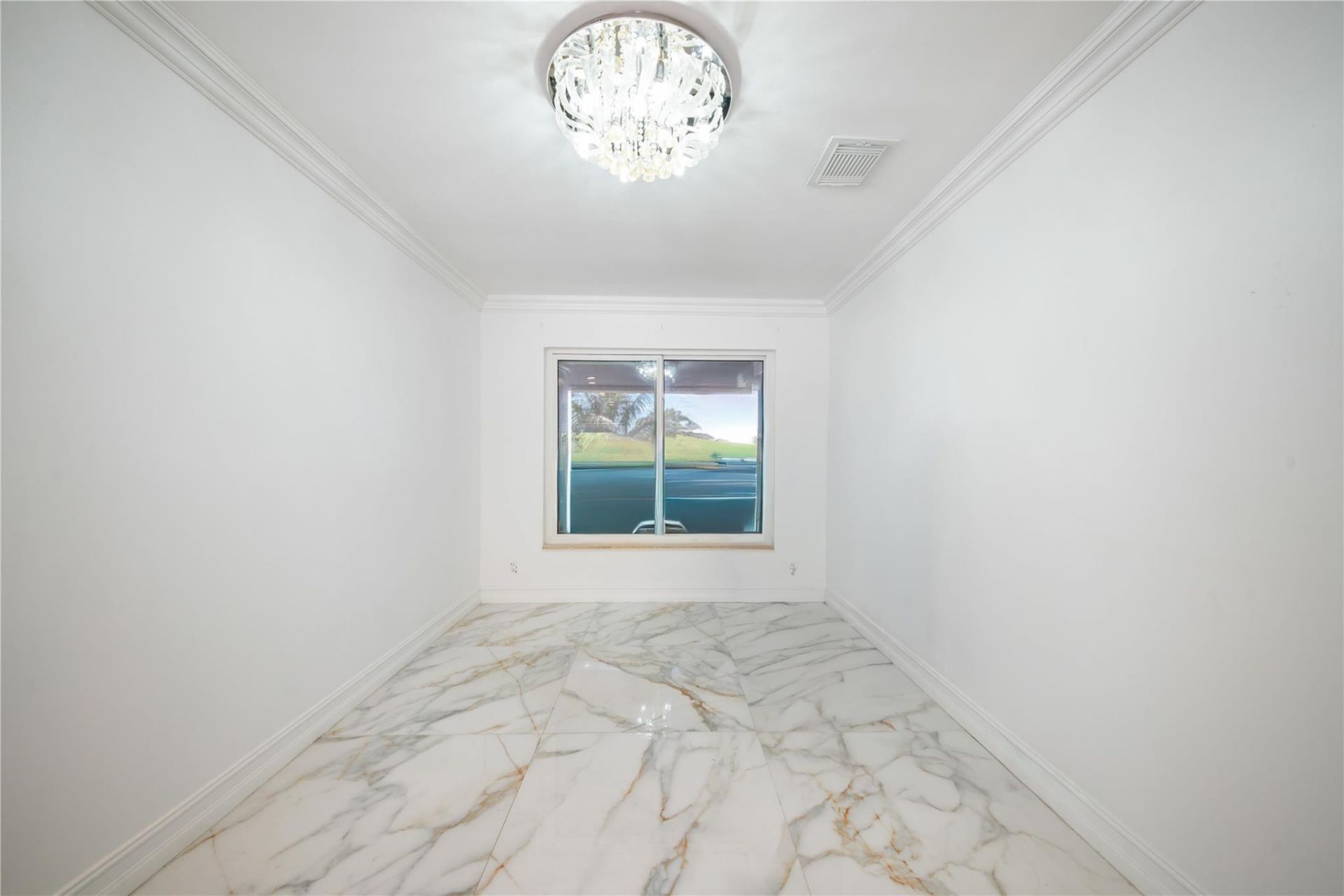 16770 Lakeview Court, Weston, FL 33326 Photo