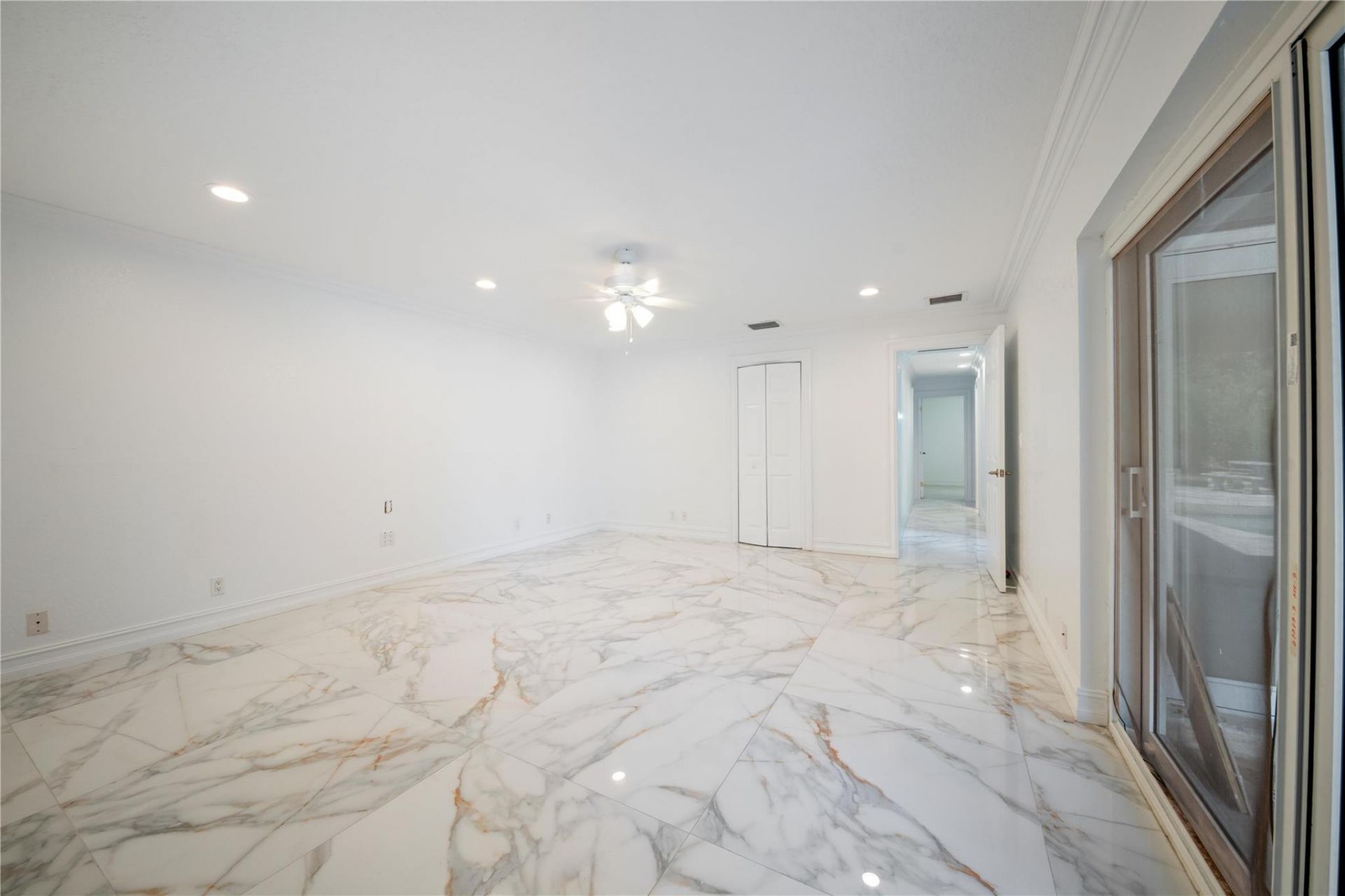 16770 Lakeview Court, Weston, FL 33326 Photo