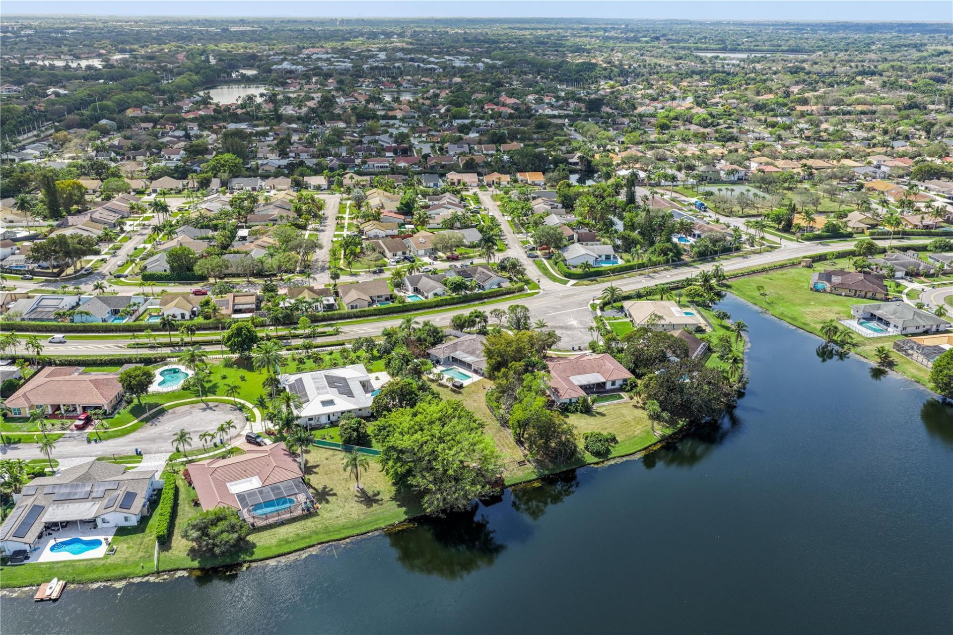 16770 Lakeview Court, Weston, FL 33326 Photo