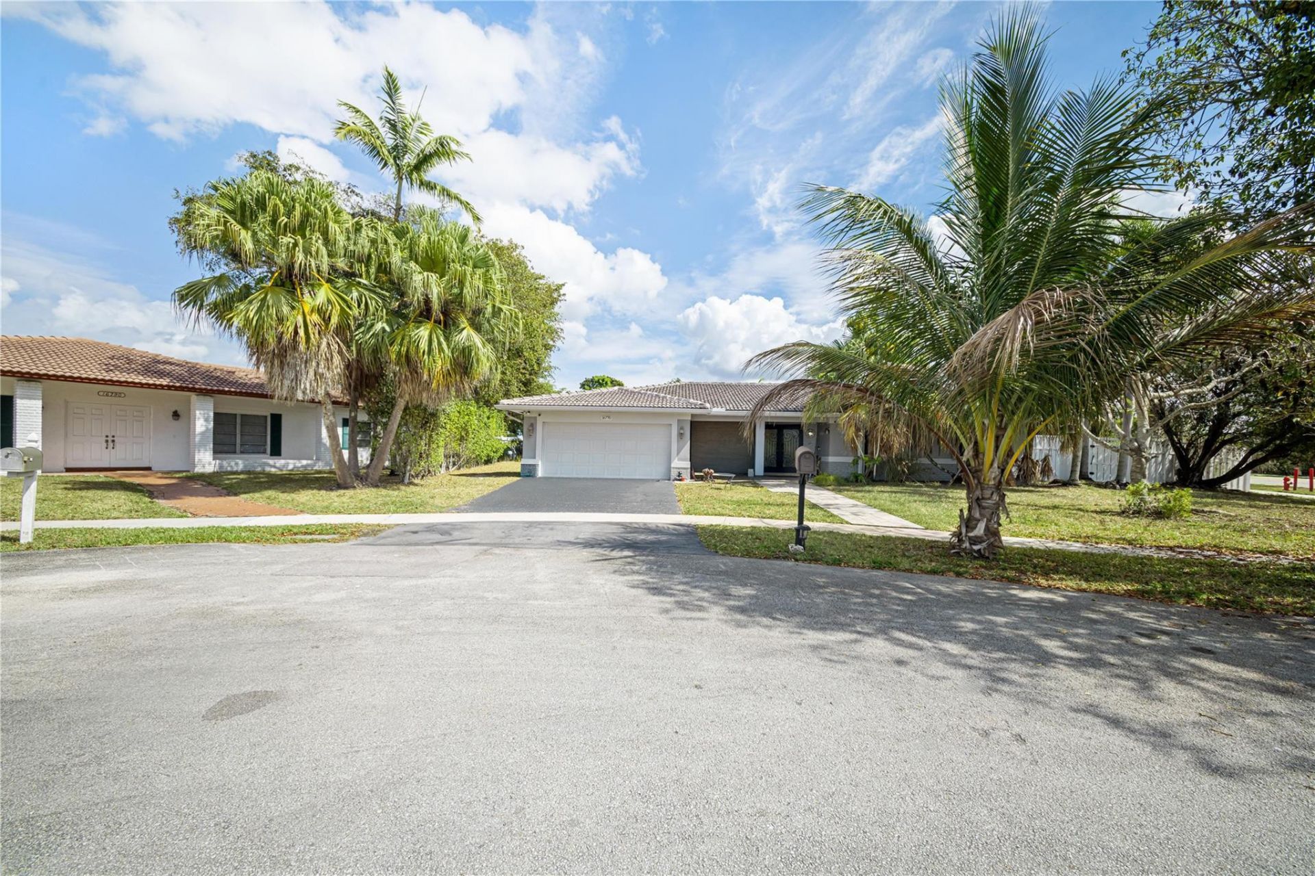 16770 Lakeview Court, Weston, FL 33326 Photo
