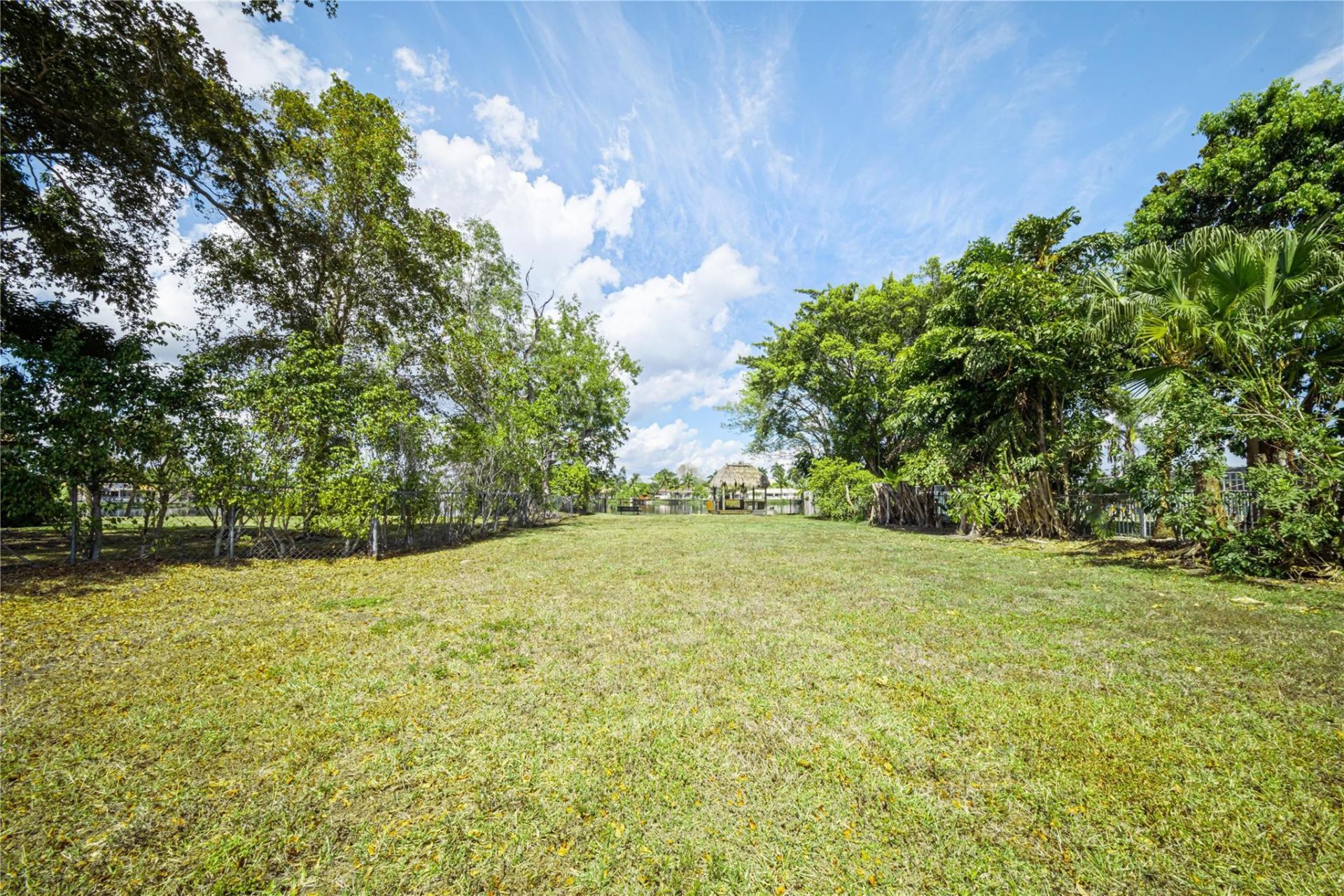 16770 Lakeview Court, Weston, FL 33326 Photo