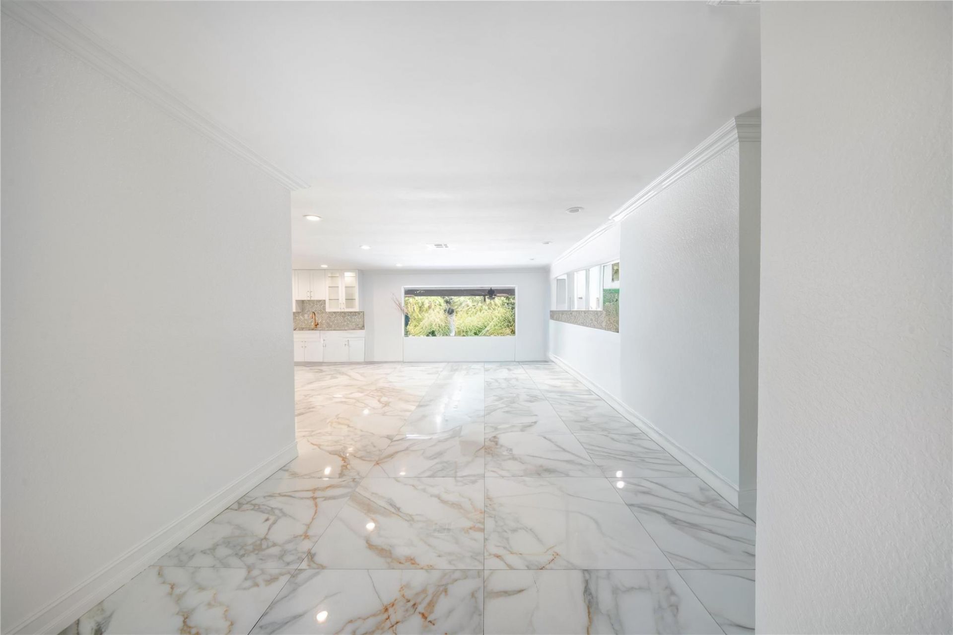 16770 Lakeview Court, Weston, FL 33326 Photo