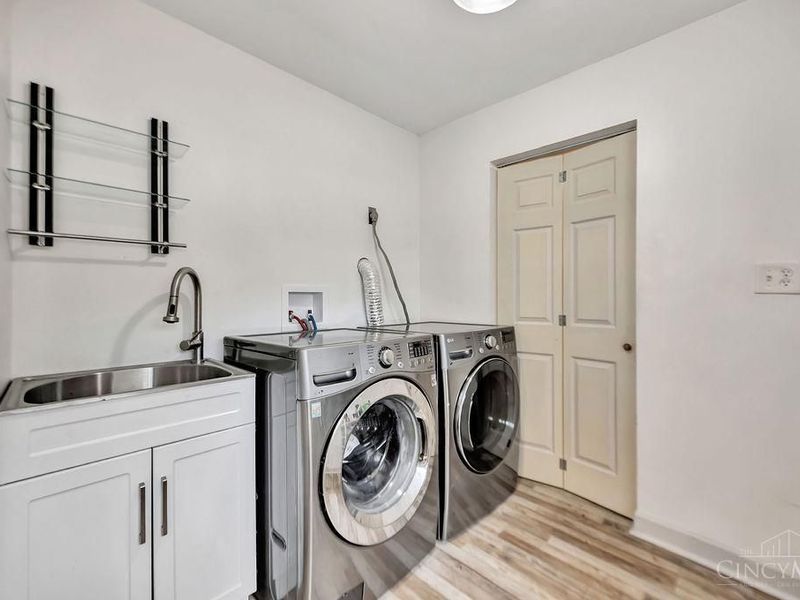 45 S Lake Avenue, Glendale, OH 45246 Photo 11