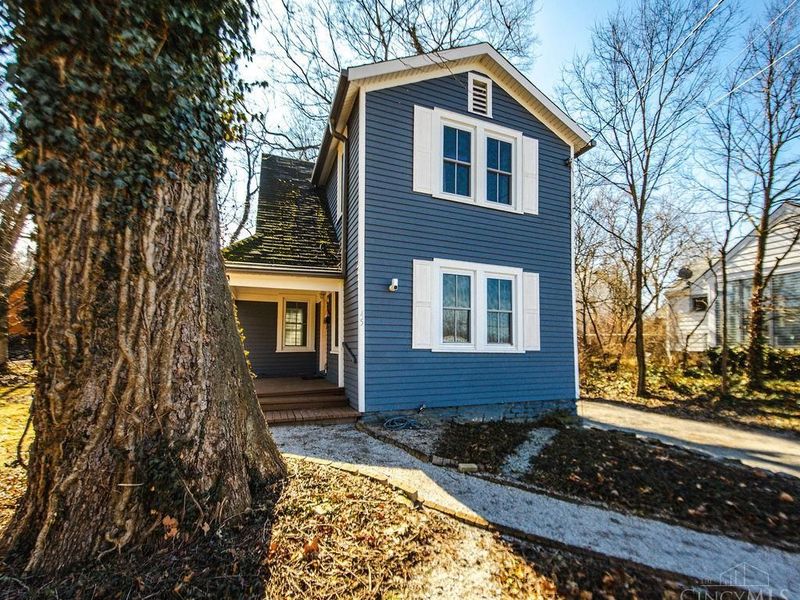 45 S Lake Avenue, Glendale, OH 45246 Photo 3