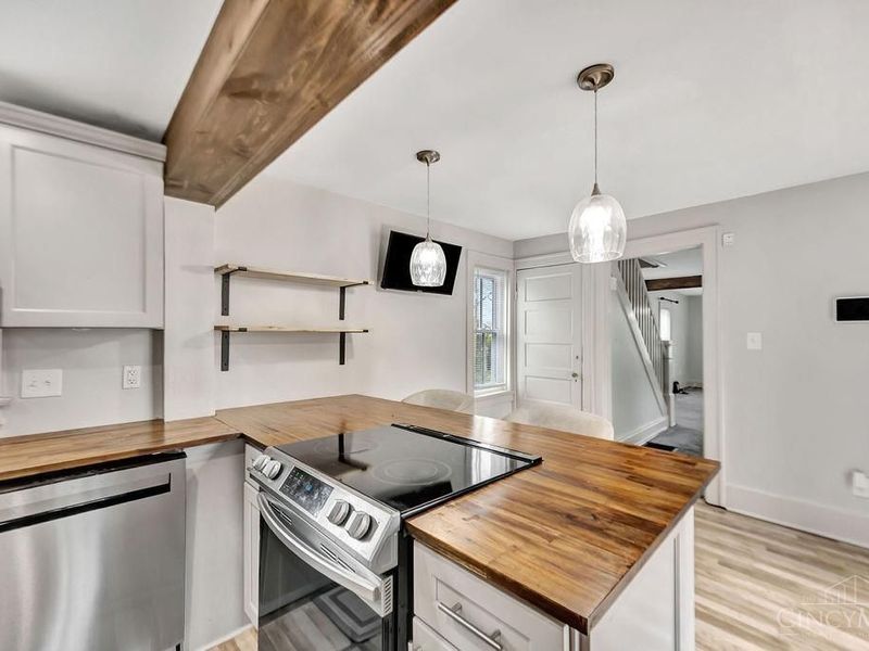 45 S Lake Avenue, Glendale, OH 45246 Photo 8