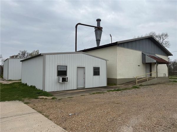 4862 1 Highway, Marksville, LA 71351