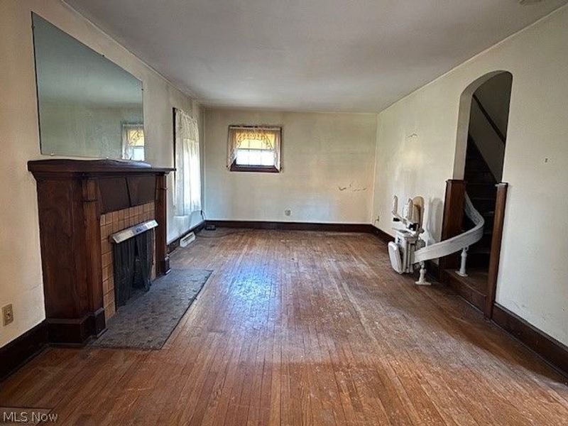 422 N Firestone Boulevard, Akron, OH 44301 Photo 3