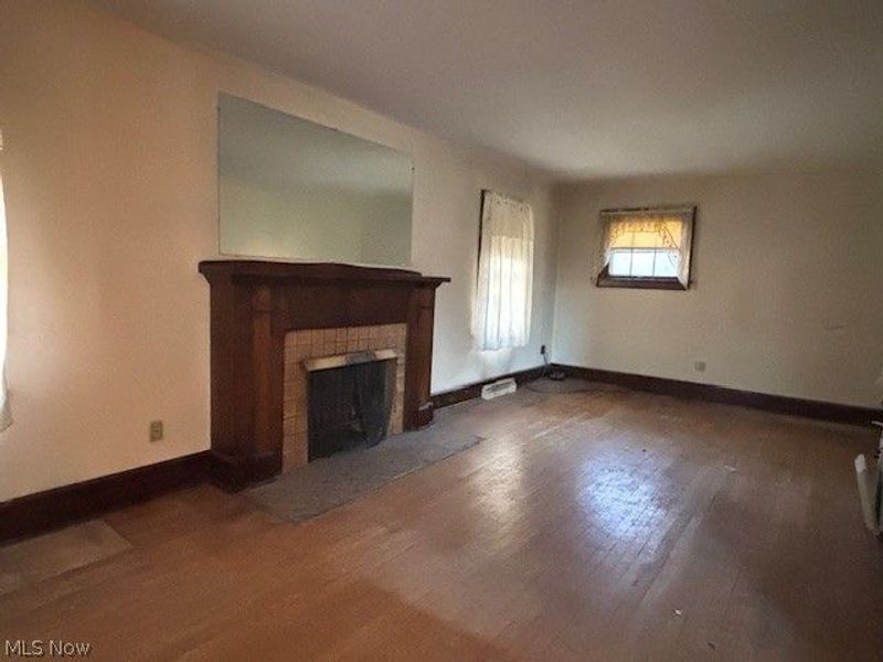 422 N Firestone Boulevard, Akron, OH 44301 Photo 4