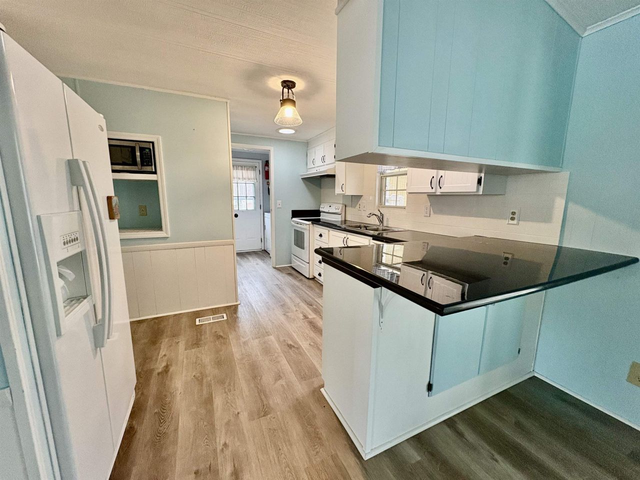 825 Richmond Trail  Photo 6