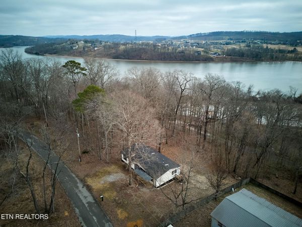 212 Shady Trail Drive, Kingston, TN 37763