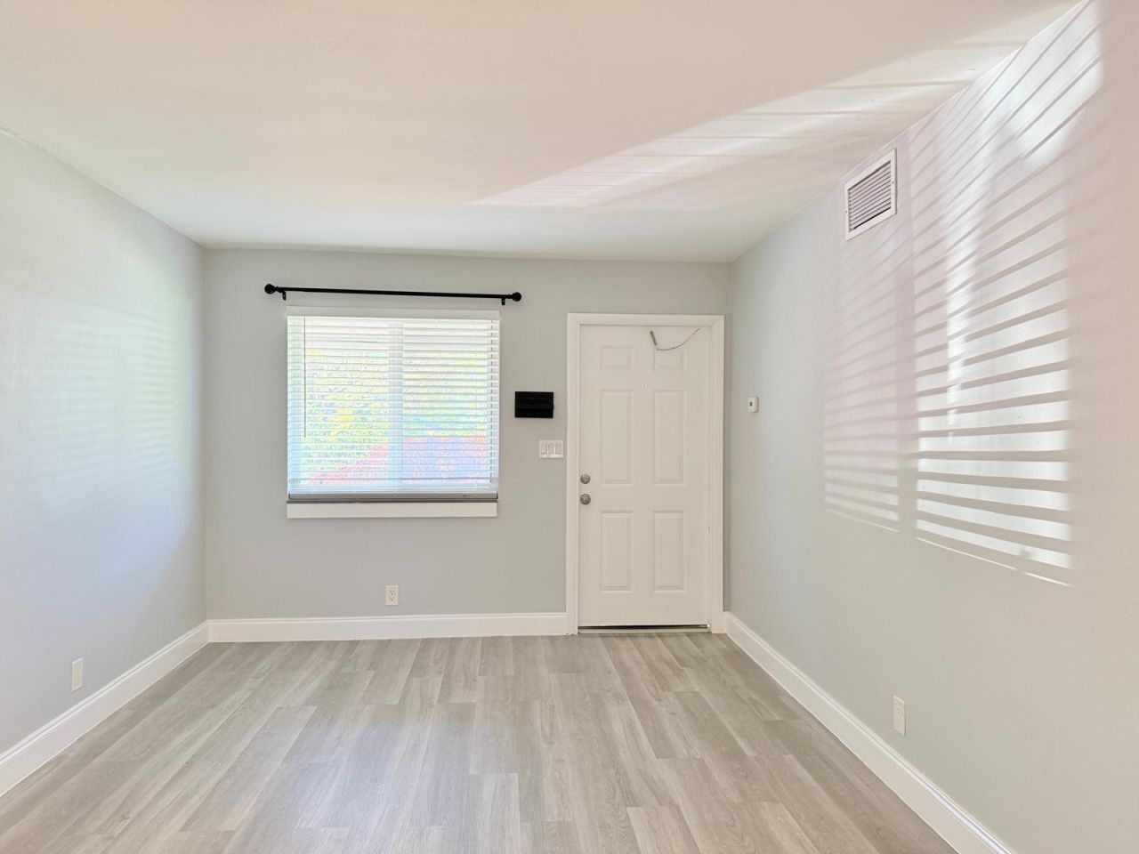 1702 NE 9th Street, Fort Lauderdale, FL 33304 Photo