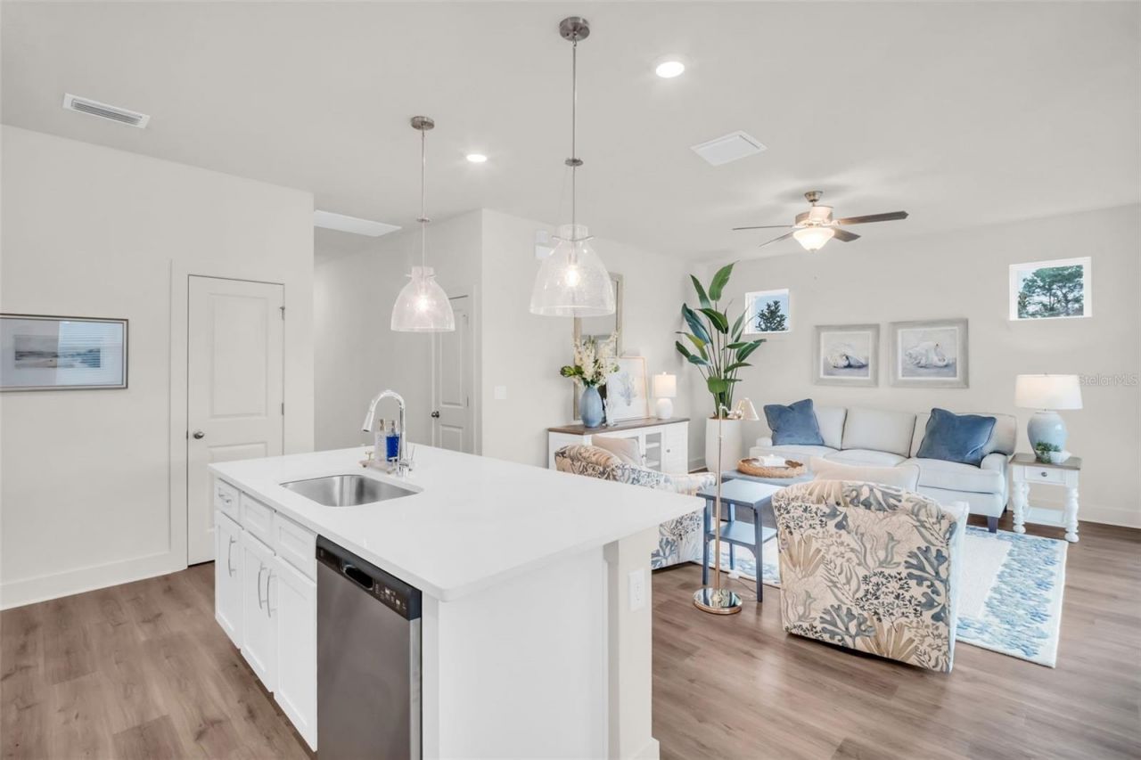 3784 Daybreak Run Loop, Spring Hill, FL 34609 Photo