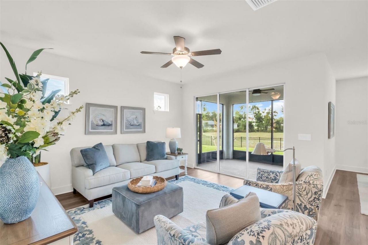 3784 Daybreak Run Loop, Spring Hill, FL 34609 Photo