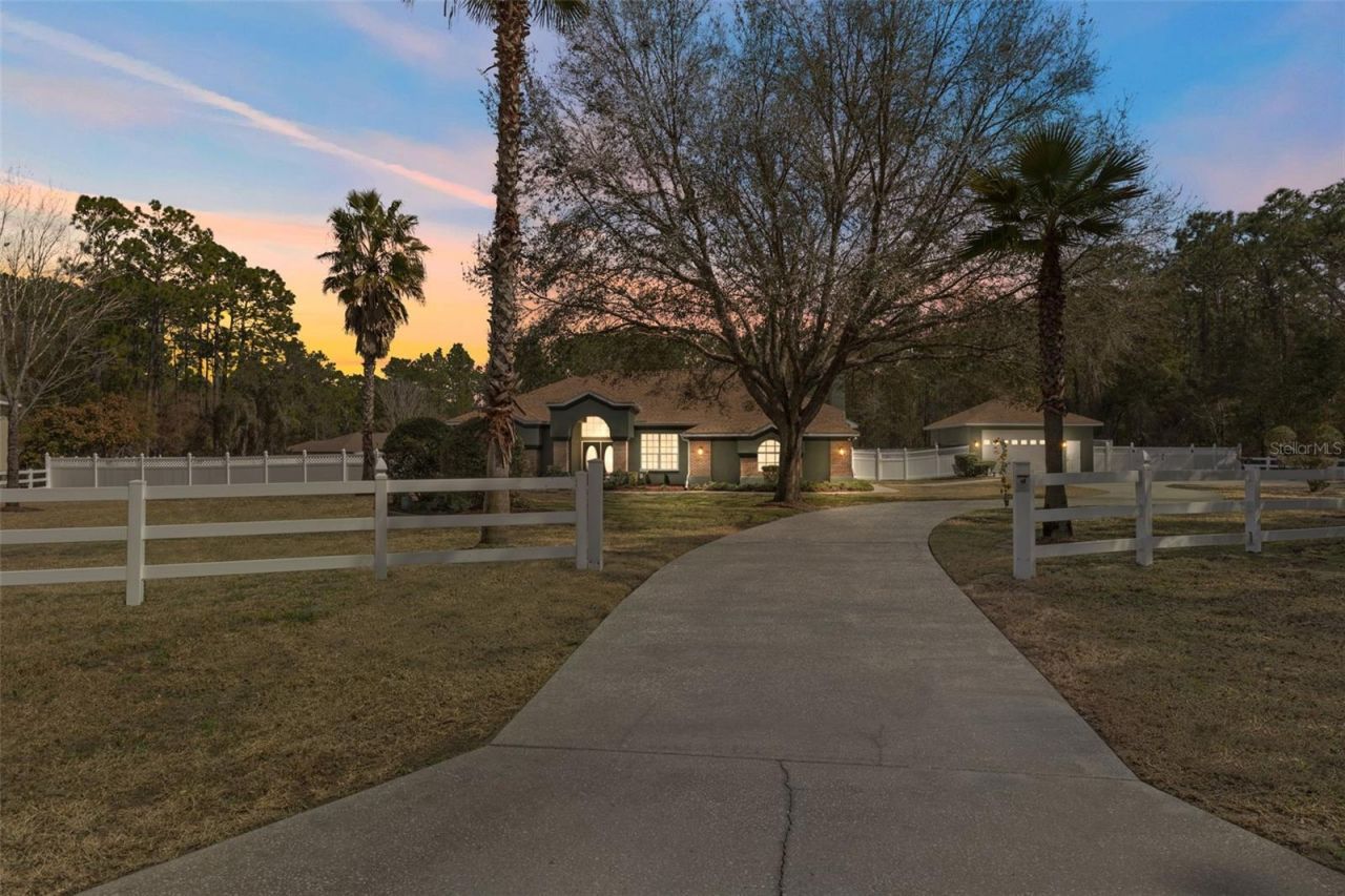 4444 Hansen Trail , Brooksville, FL 34604 Photo