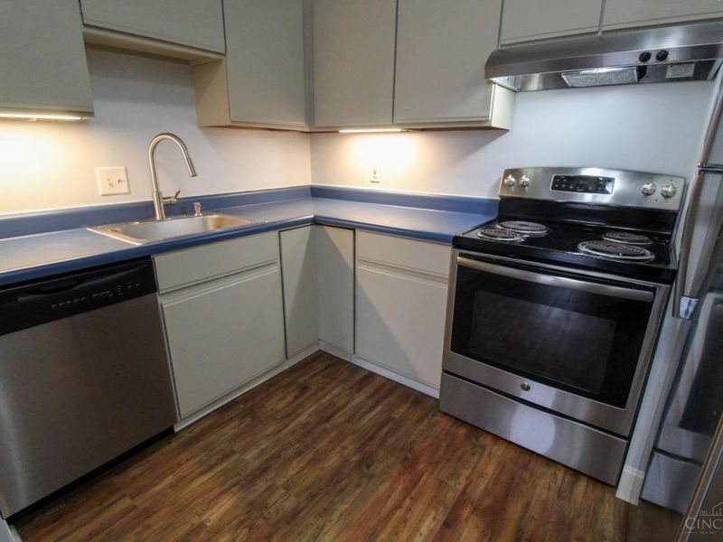 432 Hopkins St, Cincinnati, OH 45203 Photo 25