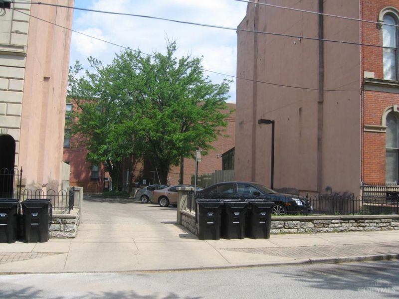 432 Hopkins St, Cincinnati, OH 45203 Photo 27