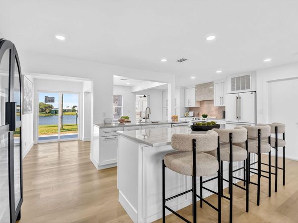 2001 SW Roma Way SW, Boynton Beach, FL 33426