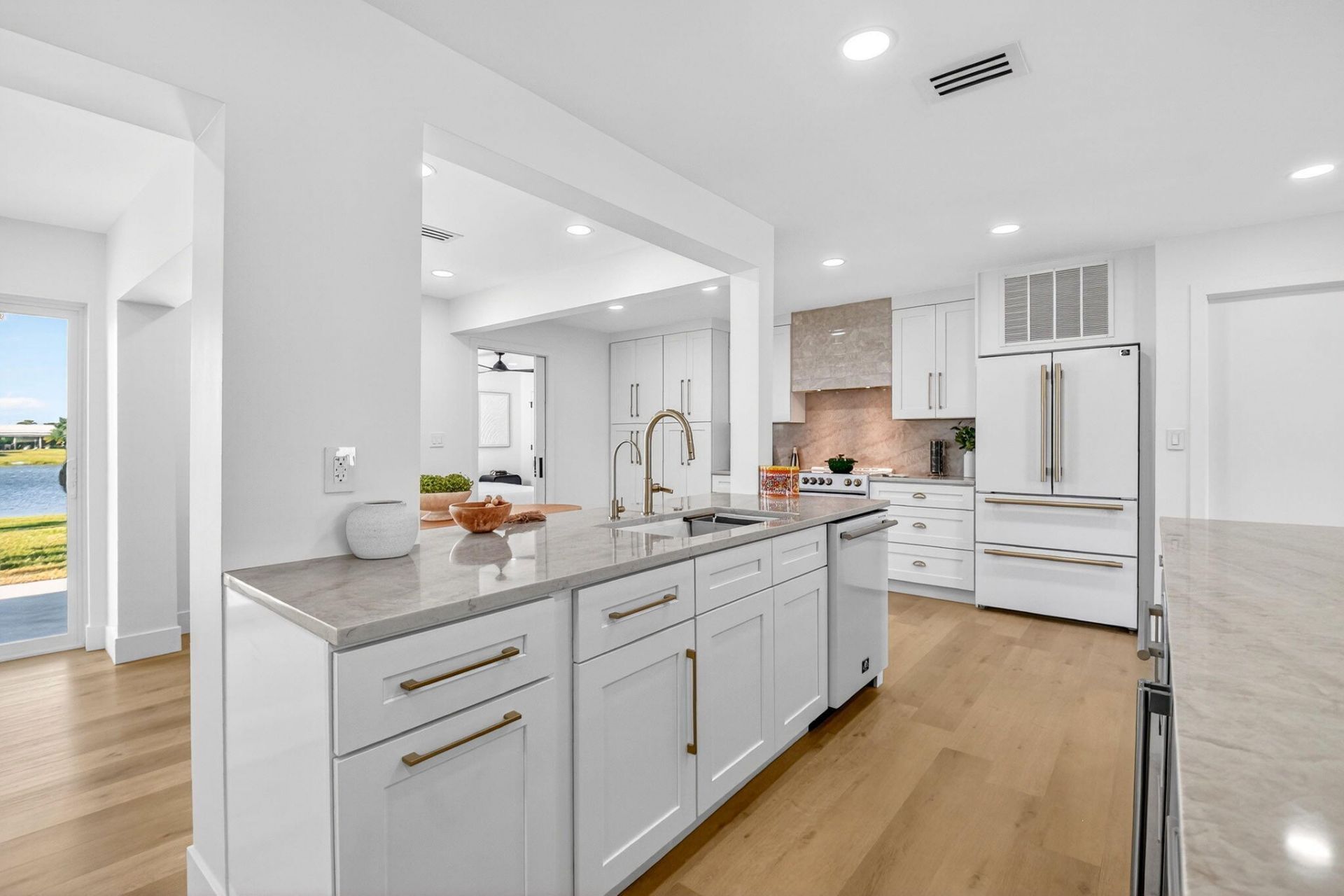 2001 SW Roma Way Sw, Boynton Beach, FL 33426 Photo