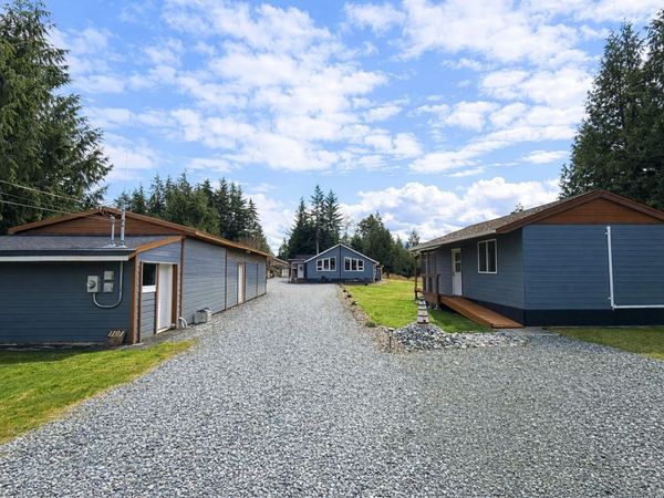 1101 Ewen Rd, Hyde Creek, BC V0N 2R0