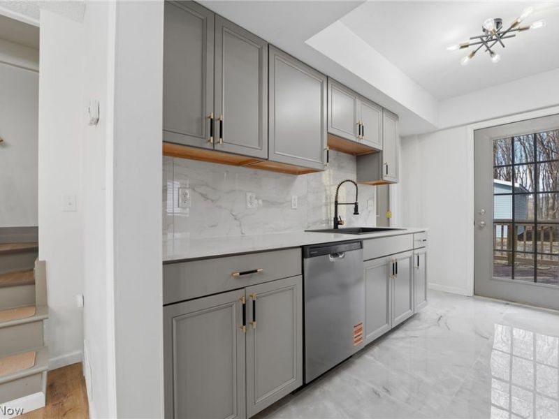 119 Pleasant Avenue, Geneva, OH 44041 Photo 5