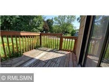 2101 Kings Valley Road W, Golden Valley, MN 55427