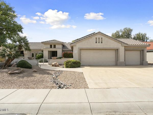 18042 N PETRIFIED FOREST Drive, Surprise, AZ 85374