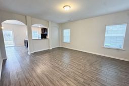 1530 Garrett Court  photo 4